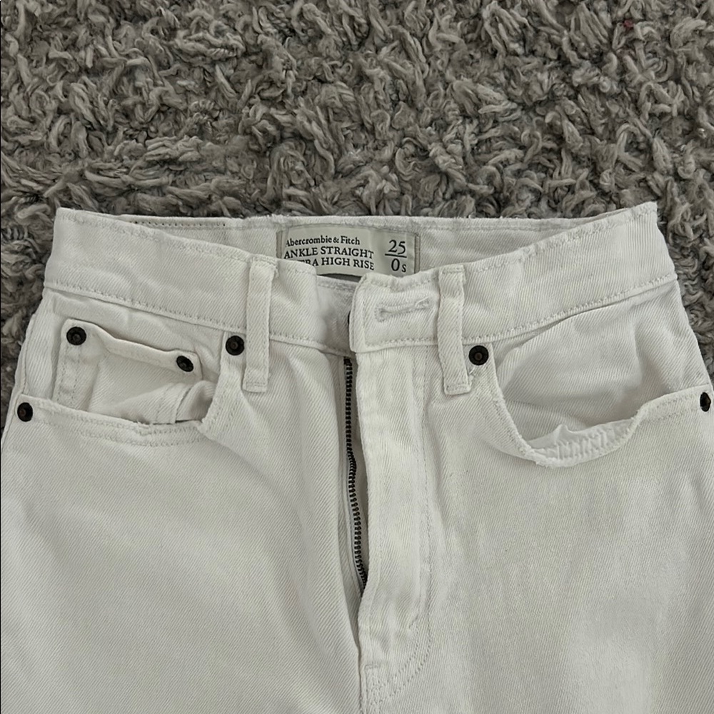 Abercrombie Ankle Straight Ultra High Rise Jeans - Picture 2 of 5